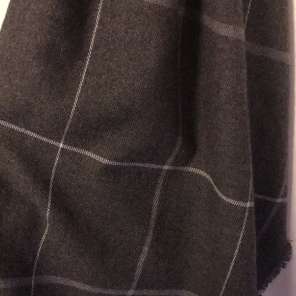 Grey and White Square Scarf - Picture 2 of 2